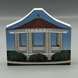 The Cats Meow Fort Leavenworth Gazebo Zais Park My World CGSC Foundation 2007